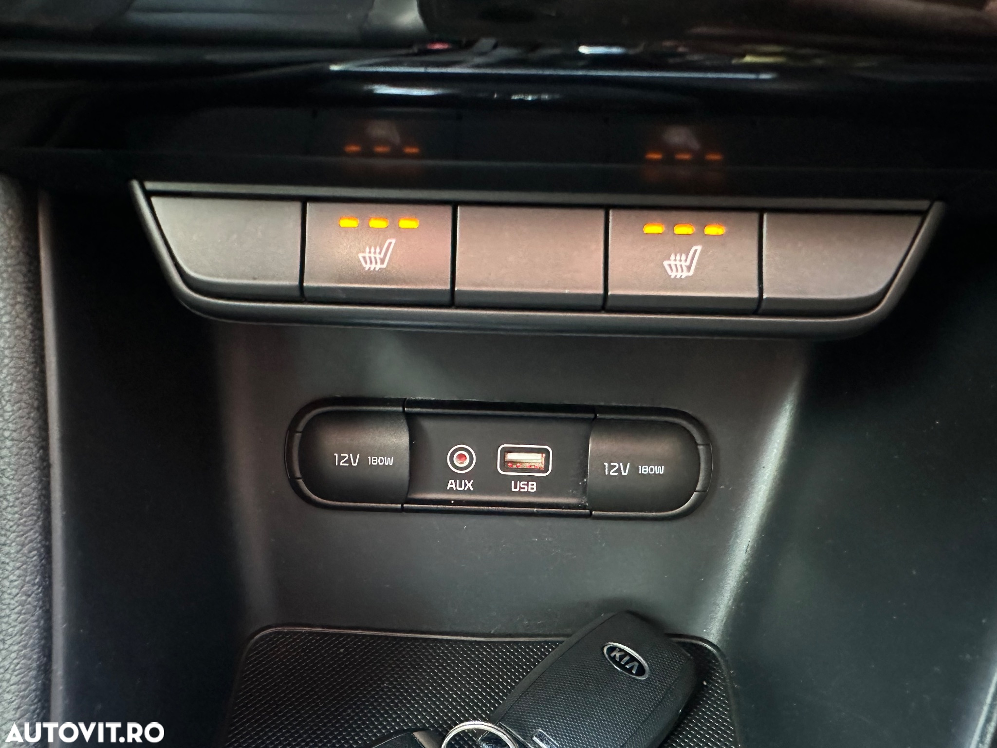 Kia Sportage 2,0 CRDI AWD Vision - 28