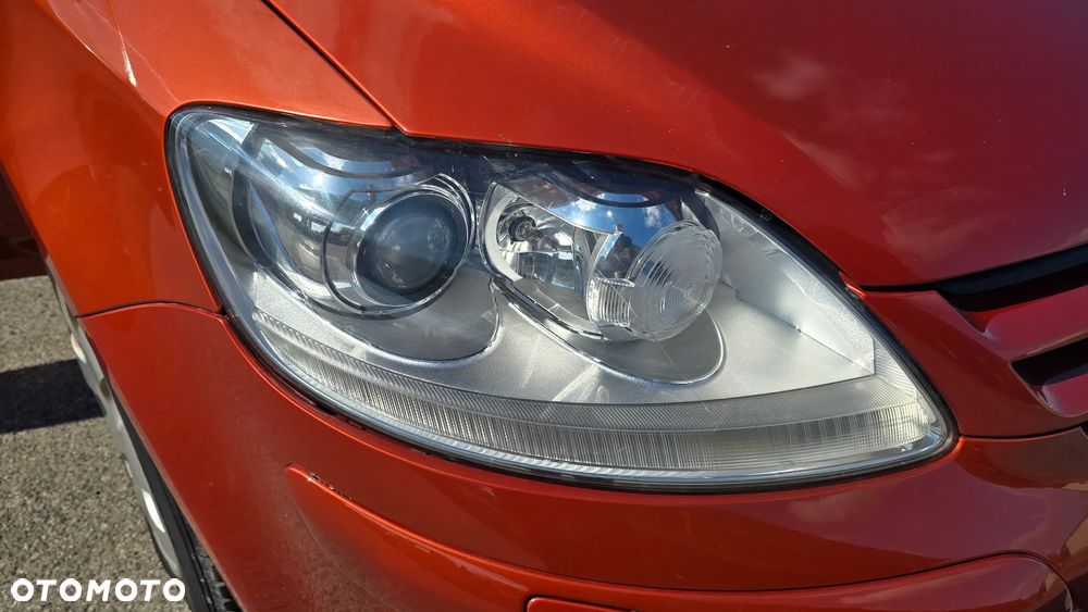 Volkswagen Golf Plus 1.9 TDI DSG Goal - 22