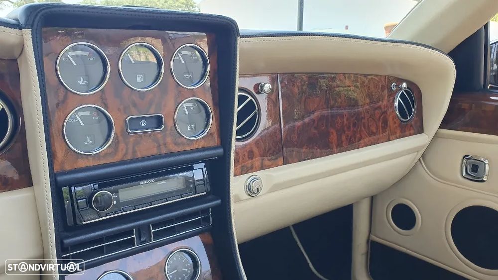 Bentley Azure 6.75 Turbo V8 - 21