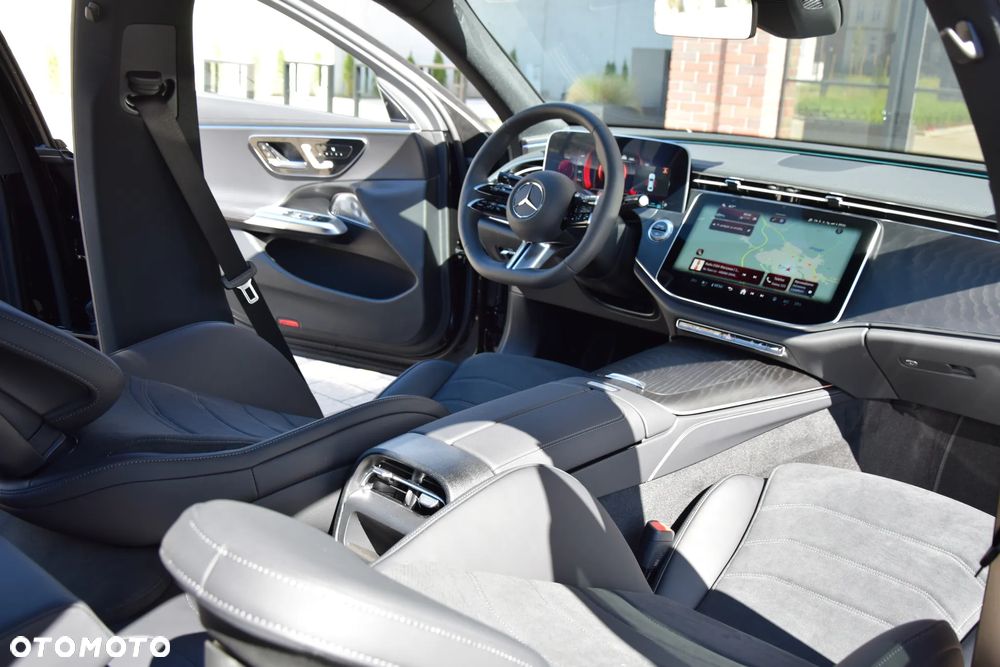 Mercedes-Benz Klasa E 220 d mHEV 4-Matic AMG 9G-Tronic - 23