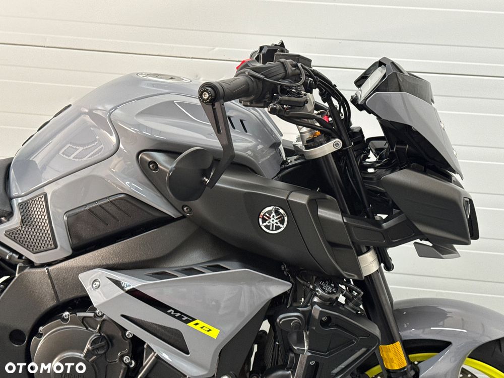 Yamaha MT - 16