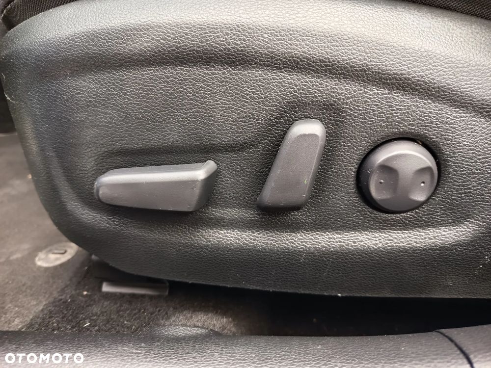 Kia Ceed 1.4 T-GDI DCT OPF Spirit - 30