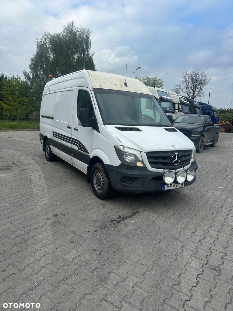 Mercedes-Benz Sprinter - 11
