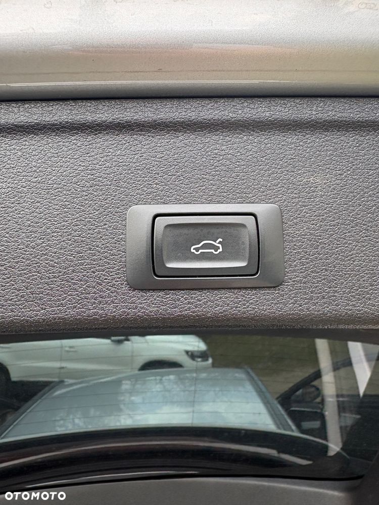 Audi A4 Avant 2.0 TDI S tronic - 10