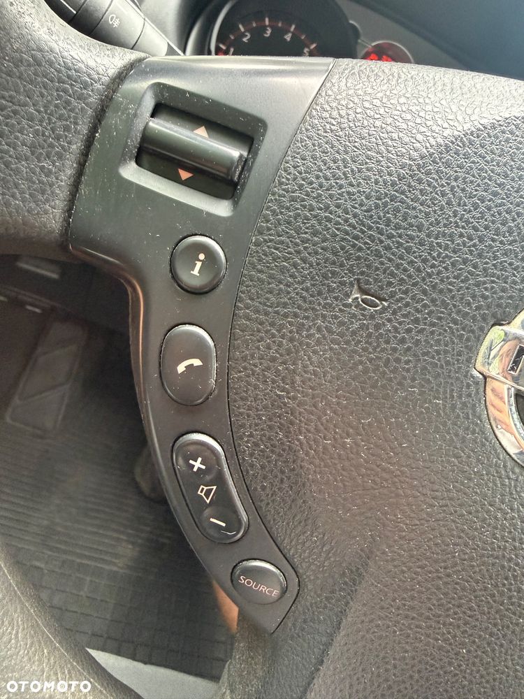 Nissan Qashqai 2.0 4 x 4 visia - 19
