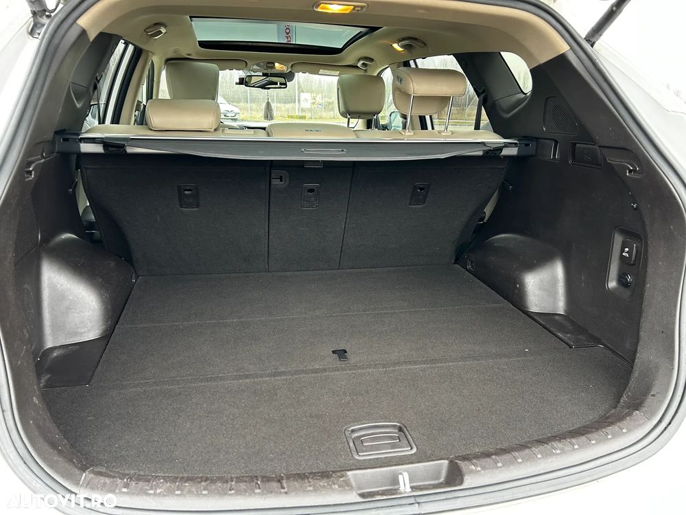 Hyundai Santa Fe 2.2 CRDi 4WD Automatik Premium - 12