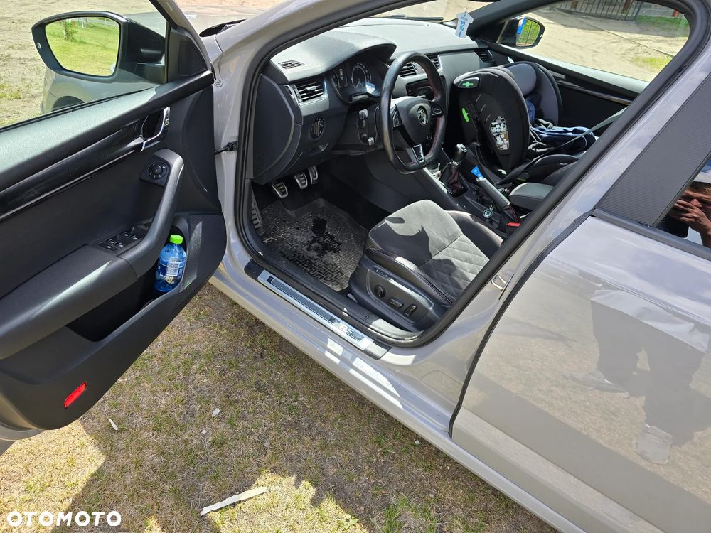 Skoda Octavia 2.0 TSI RS 245 - 11