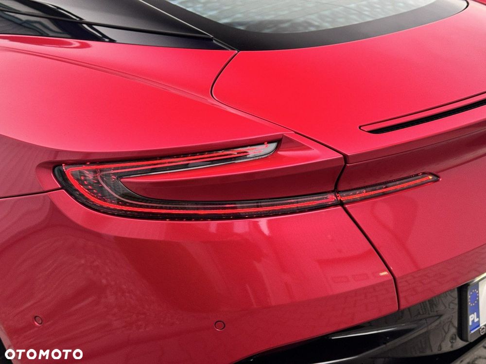 Aston Martin DB11 - 13