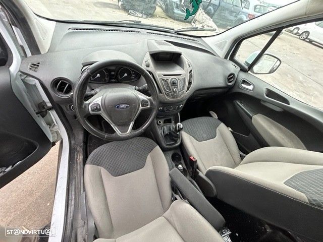 VOLANTE FORD TOURNEO COURIER KOMBI 2017 - 4