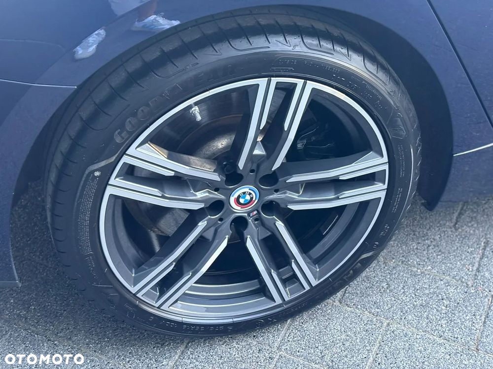 BMW Seria 8 - 5