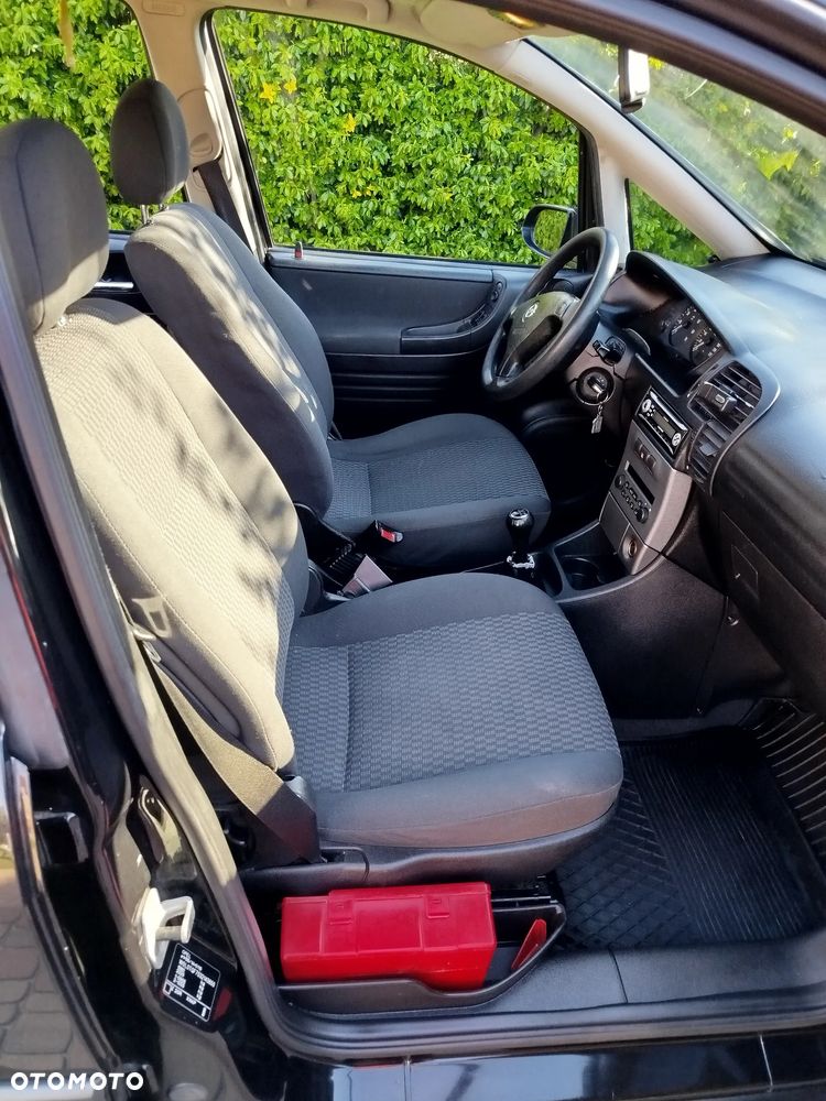 Opel Zafira 1.8 16V Comfort - 6