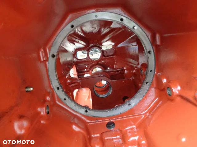 Obudowa skrzyni biegów Dynashift Massey Ferguson 6170 - 2