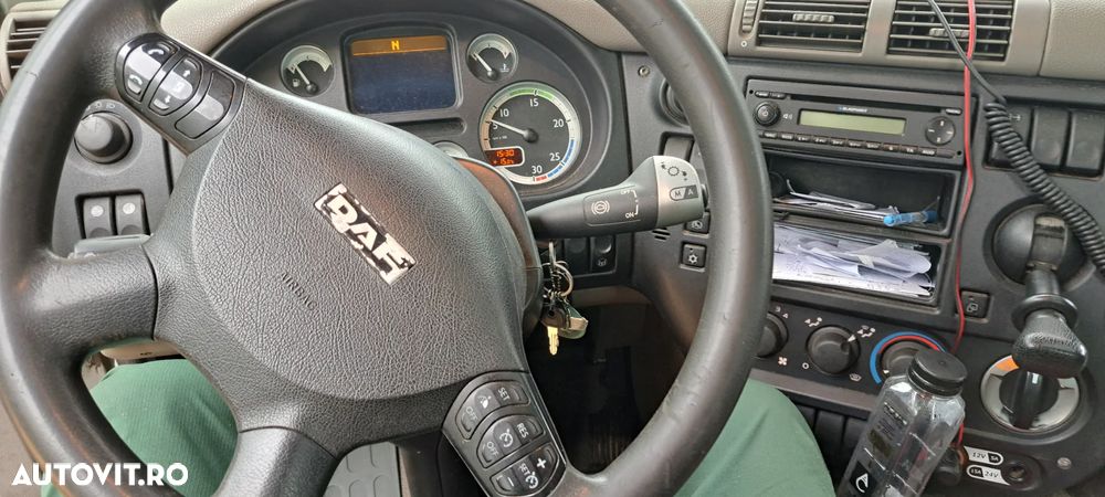 DAF CF240 - 12