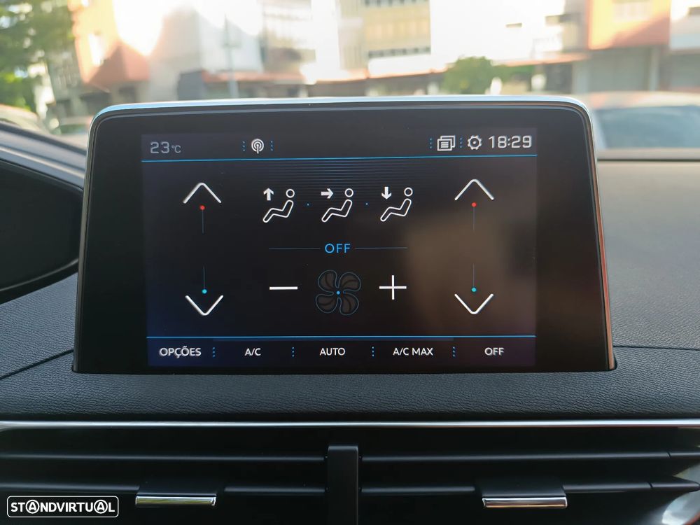 Peugeot 3008 PureTech 130 Stop & Start GPF EAT8 Active Business-Pack - 44