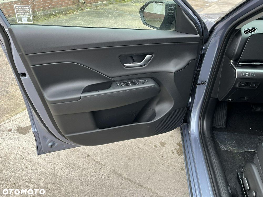 Hyundai Kona 64kWh Executive - 10