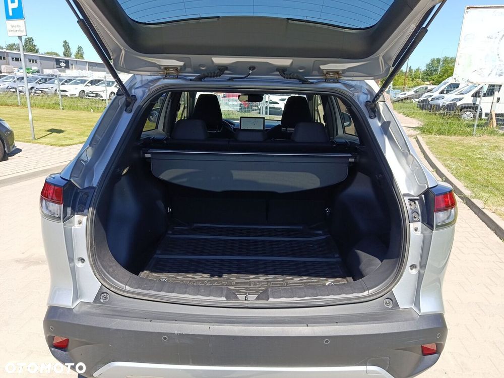 Toyota Corolla Cross - 13