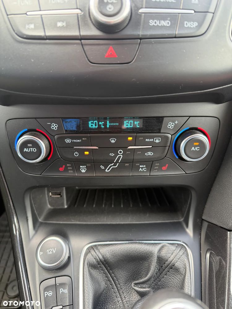Ford Focus 1.0 EcoBoost STart-Stopp-System TITANIUM - 14