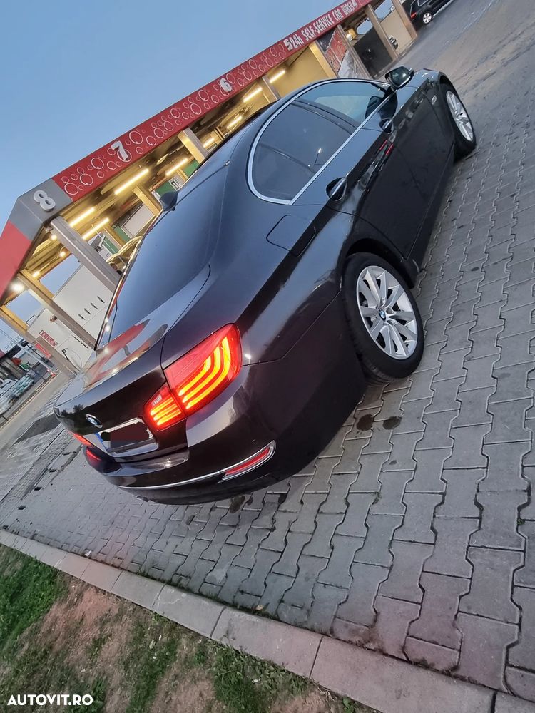 BMW Seria 5 520d Aut. Luxury Line - 4