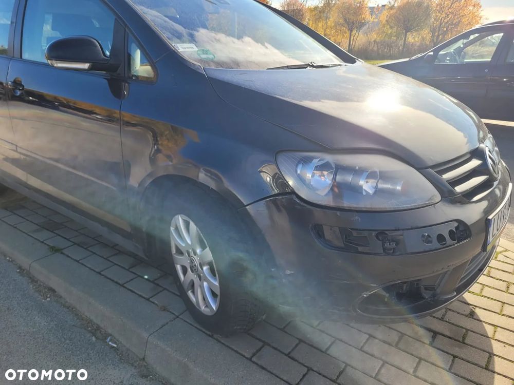 Volkswagen Golf Plus 2.0 TDI Comfortline DSG - 24