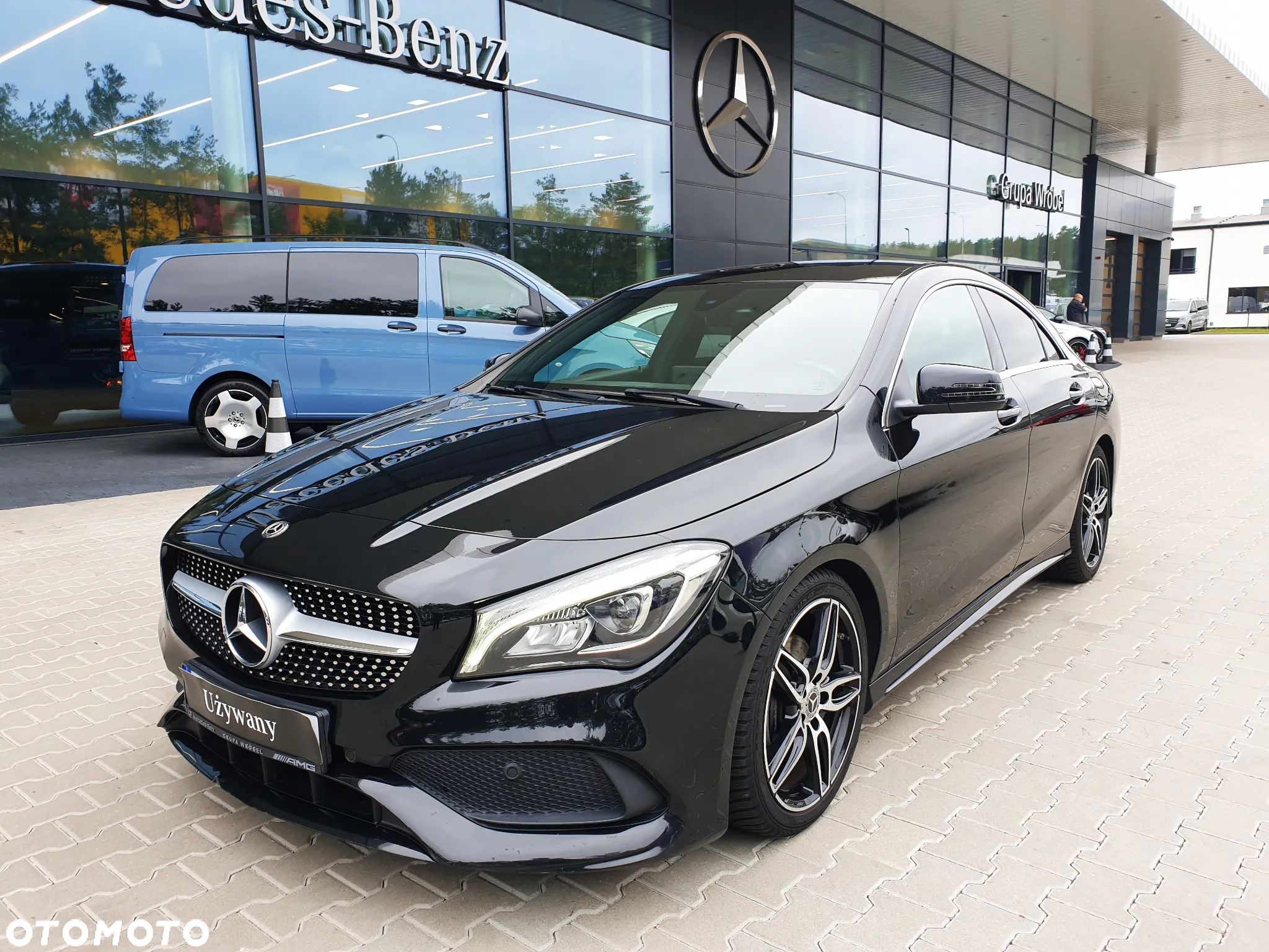 Mercedes-Benz CLA 180 7G-DCT AMG Line - 1