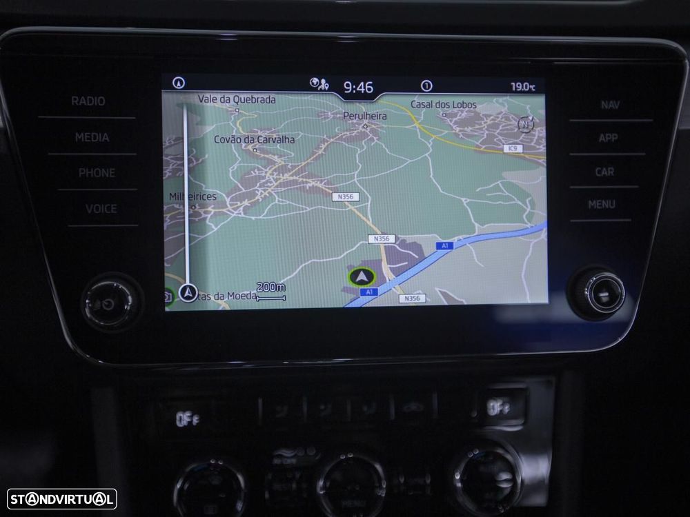 Skoda Superb Break 2.0 TDI Ambition DSG - 23