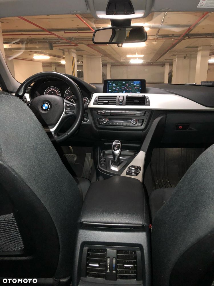 BMW Seria 3 328i xDrive - 2