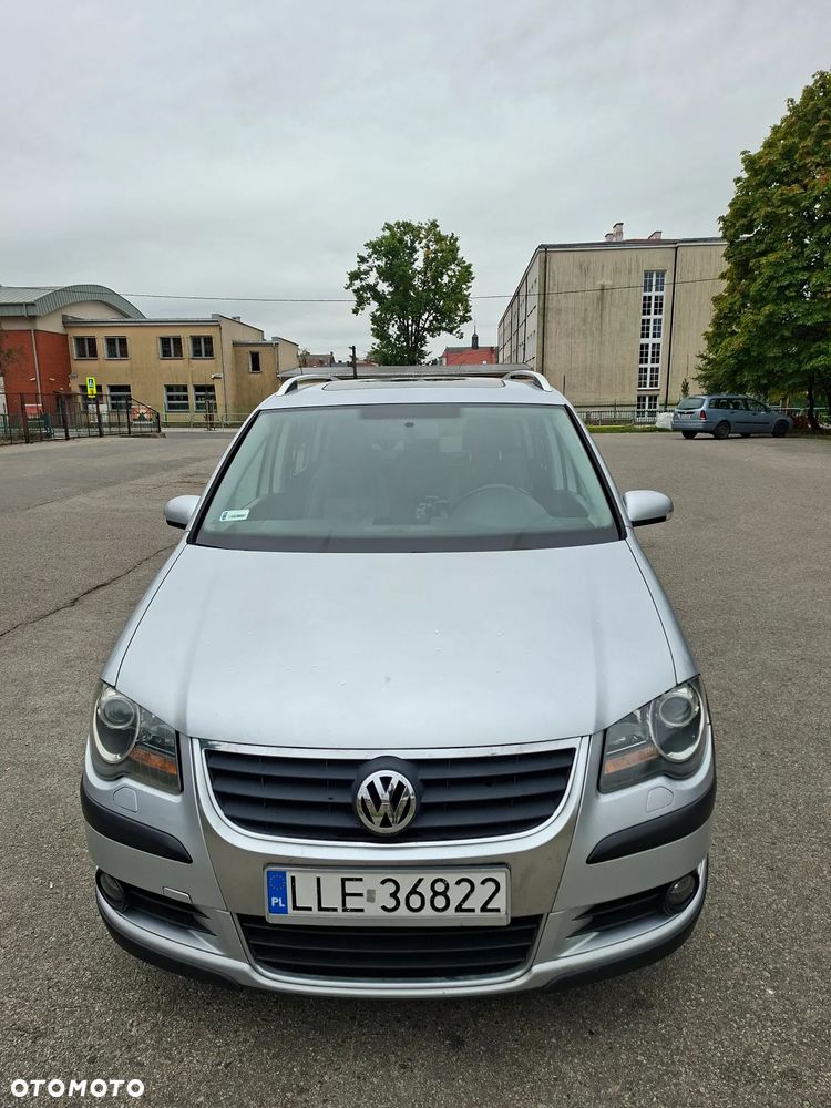 Volkswagen Touran - 2