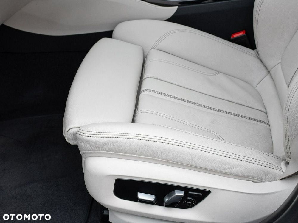 BMW Seria 5 530d xDrive mHEV M Sport sport - 11