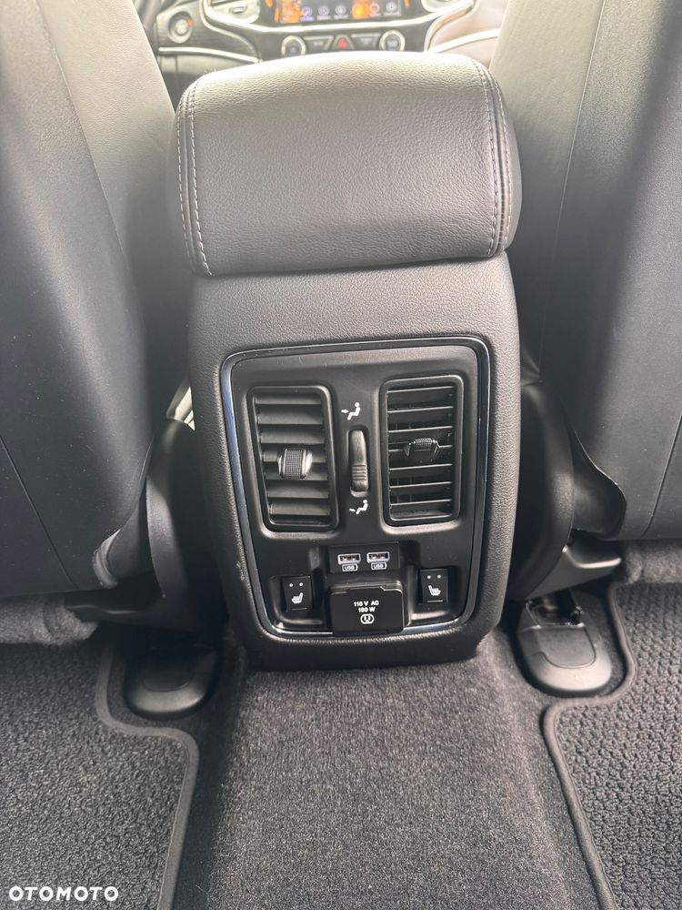 Jeep Grand Cherokee 3.6 V6 Summit - 26