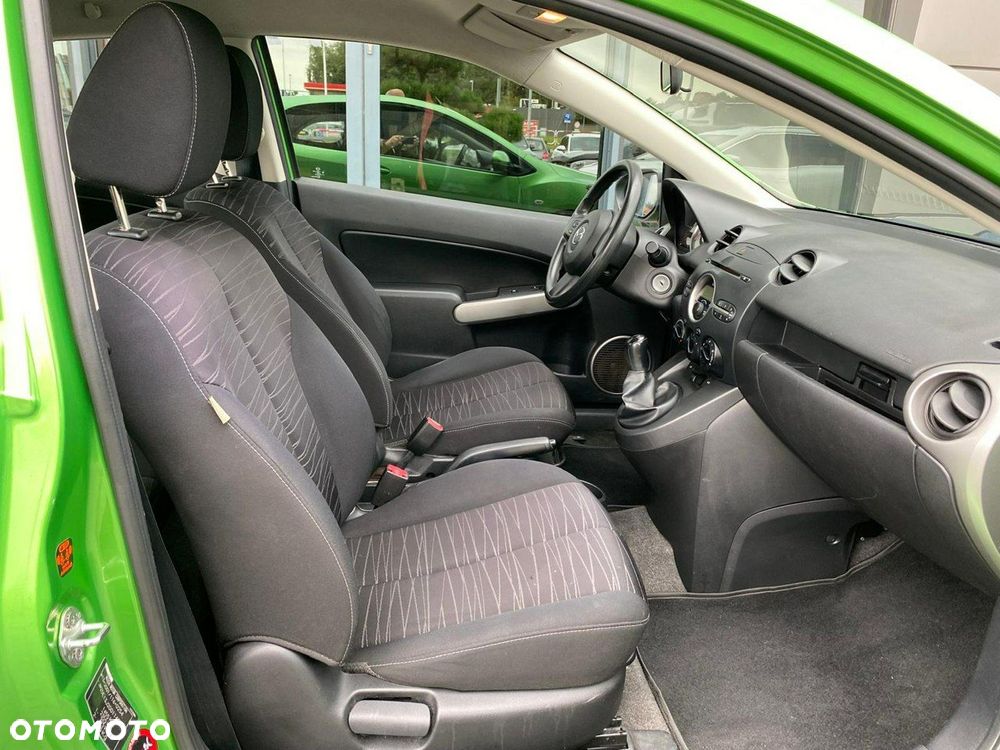 Mazda 2 - 13