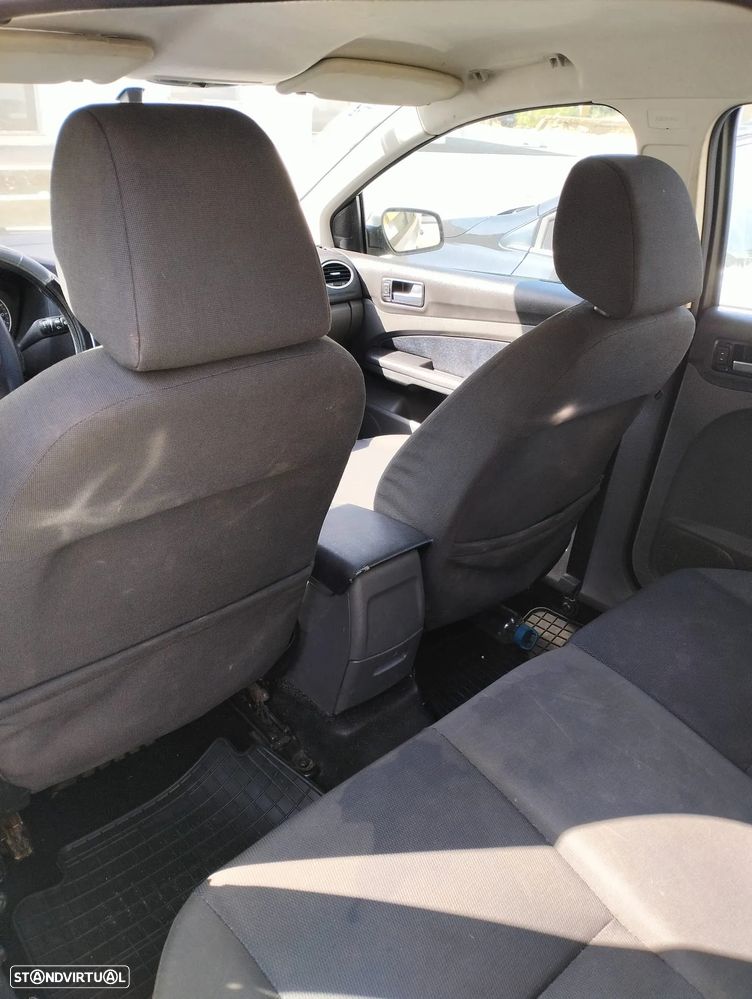 Ford Focus SW 1.4 Sport - 22