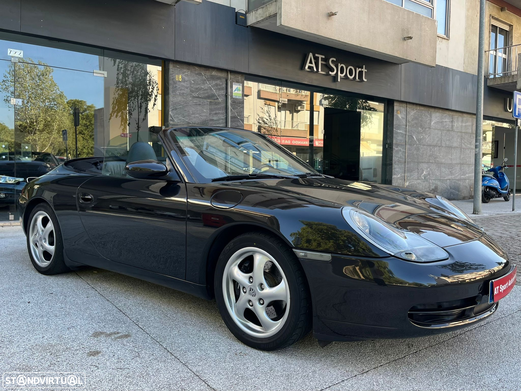 Porsche 911 (996) Carrera Cabrio - 11