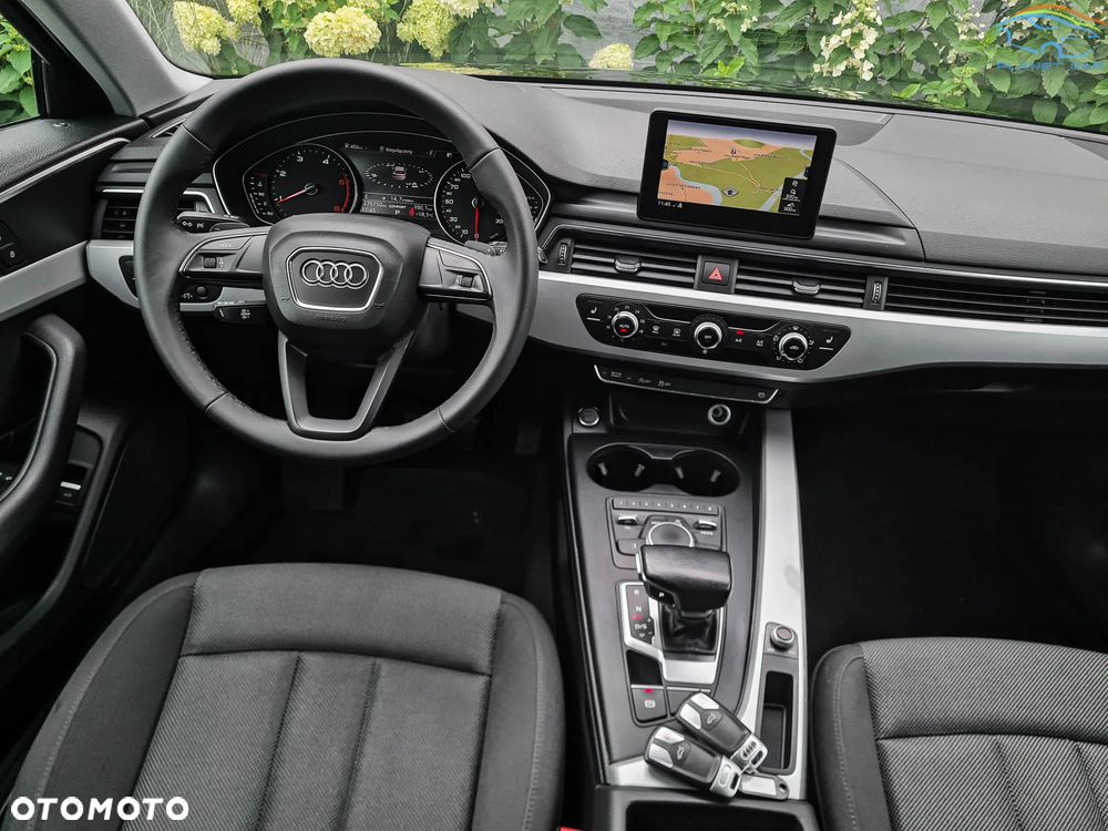 Audi A4 Avant 2.0 TDI Design S tronic - 22
