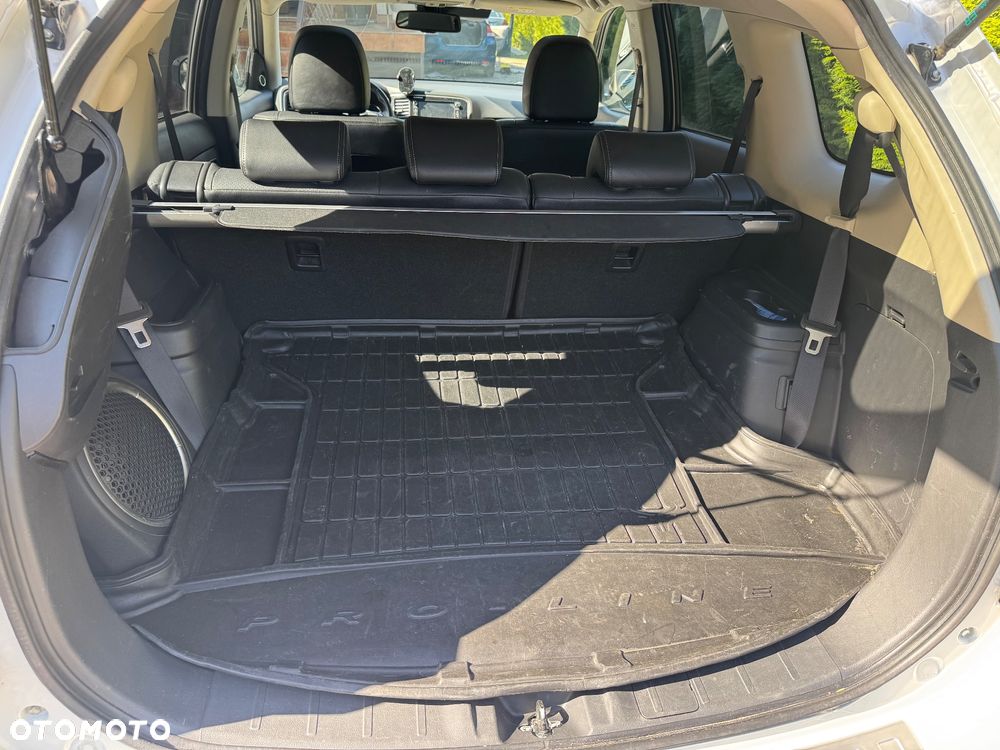 Mitsubishi Outlander 2.0 Intense + Navi 4WD CVT - 12