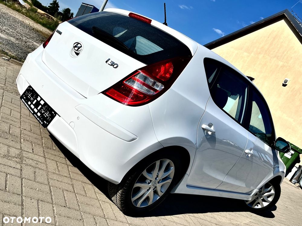 Hyundai i30 1.4 Team 08 - 5