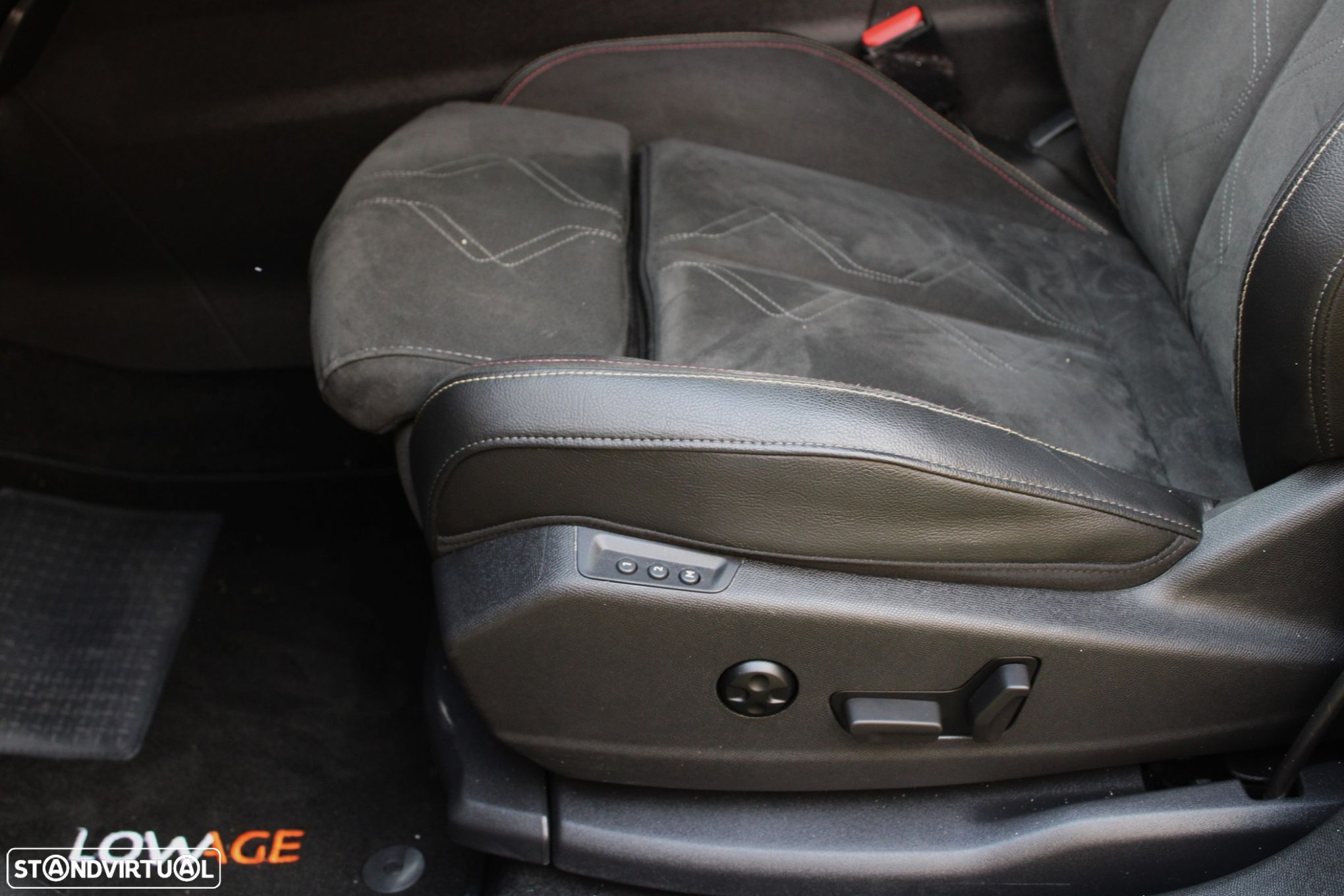 DS DS7 Crossback E-Tense Performance Line EAT8 - 23