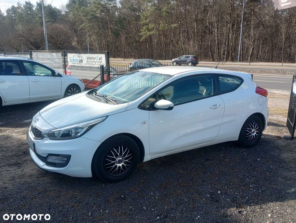 Kia Ceed - 1