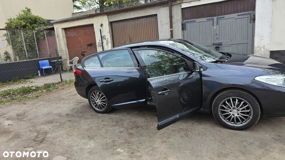 Renault Fluence 1.6 16V Color Edition - 29