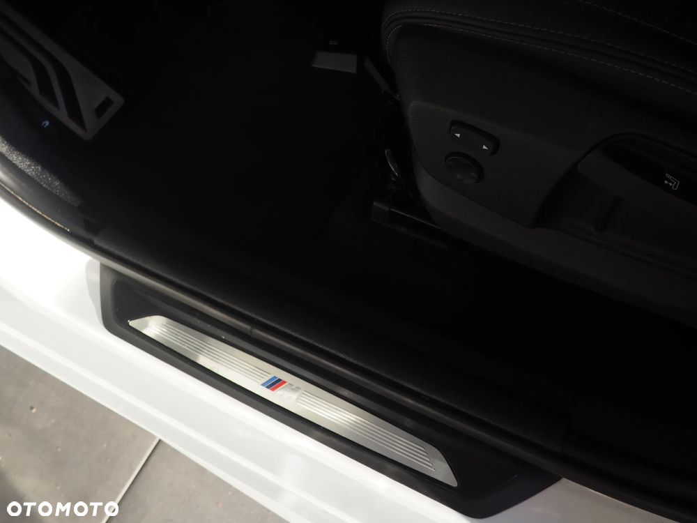 BMW Seria 2 218d M Sport - 32