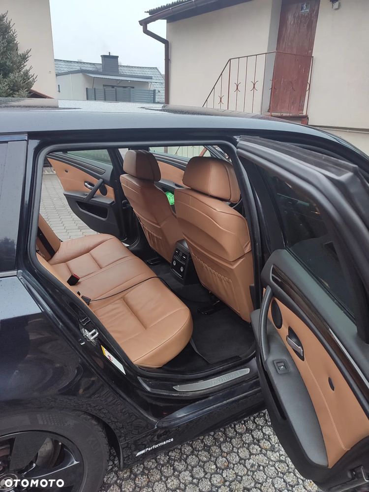 BMW Seria 5 520d Touring - 8