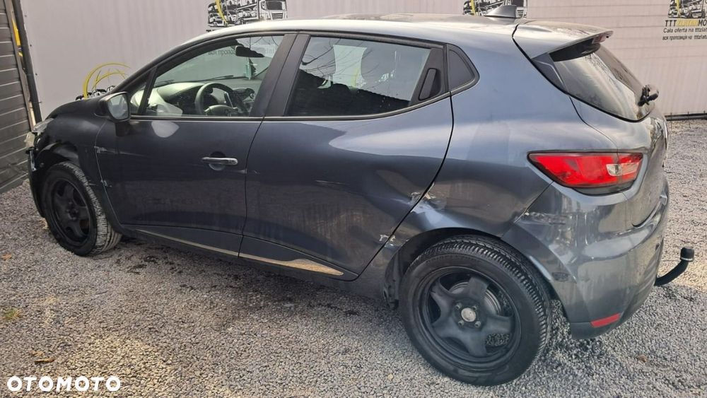 Renault Clio - 18