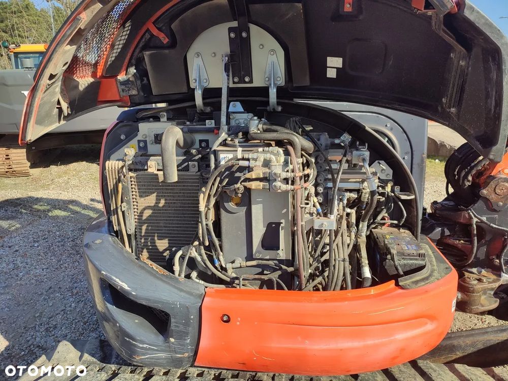 Kubota - 16