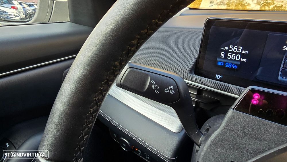 Ford Mustang Mach-E - 15