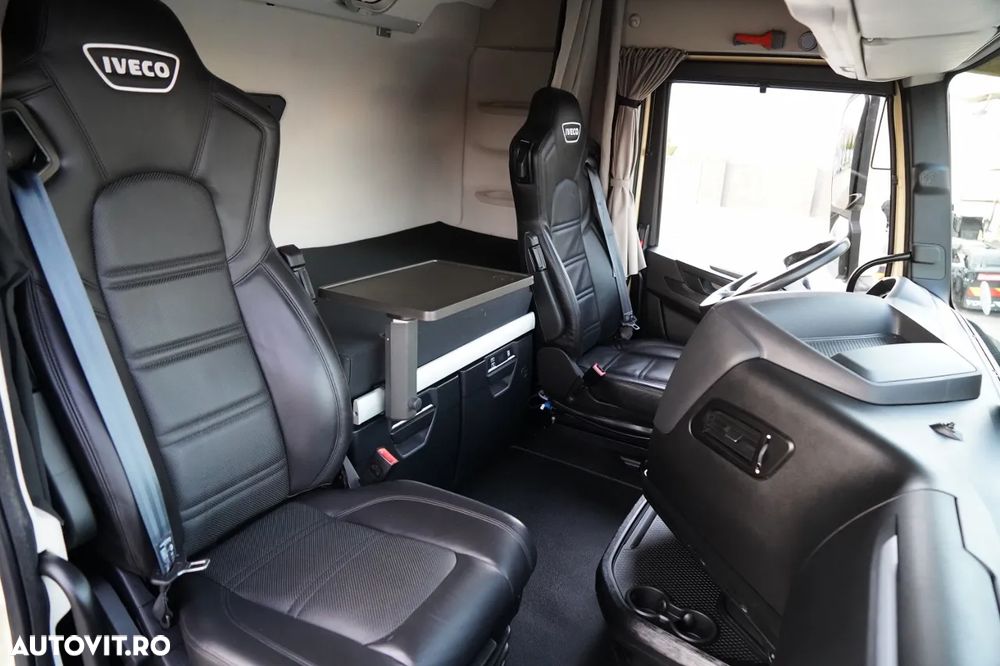 Iveco S-WAY / 570 / RETARDER / I-PARK COOL / FULL AIRMATIC / 100% ANVELOPE / JANTE DIN ALIAJ / PIELE / - 36