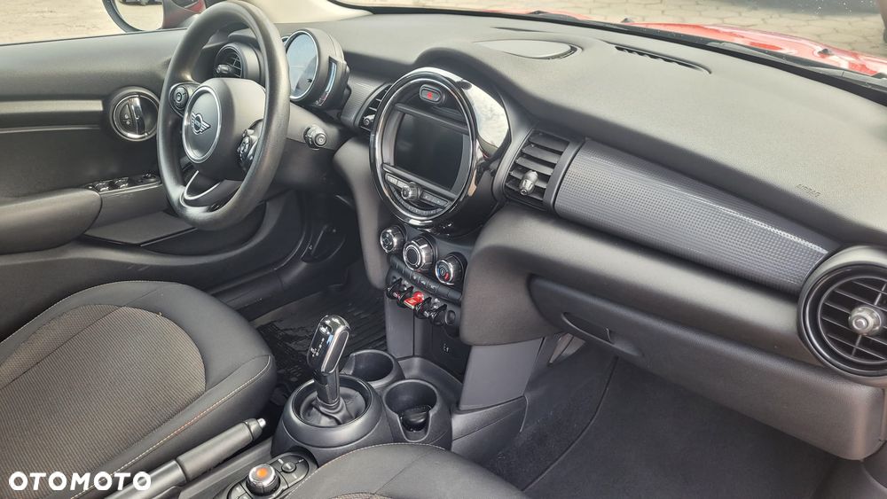 MINI Cooper Standard - 13