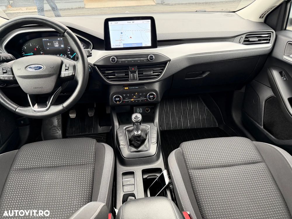 Ford Focus 1.5 EcoBlue Titanium Business - 11