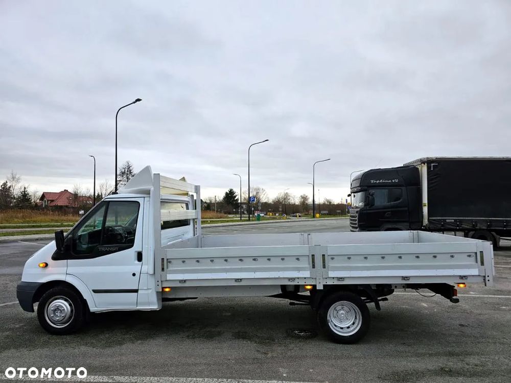 Ford Transit - 26