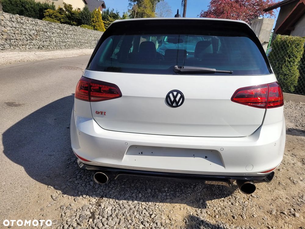 Volkswagen Golf 2.0 TSI BMT GTI - 22