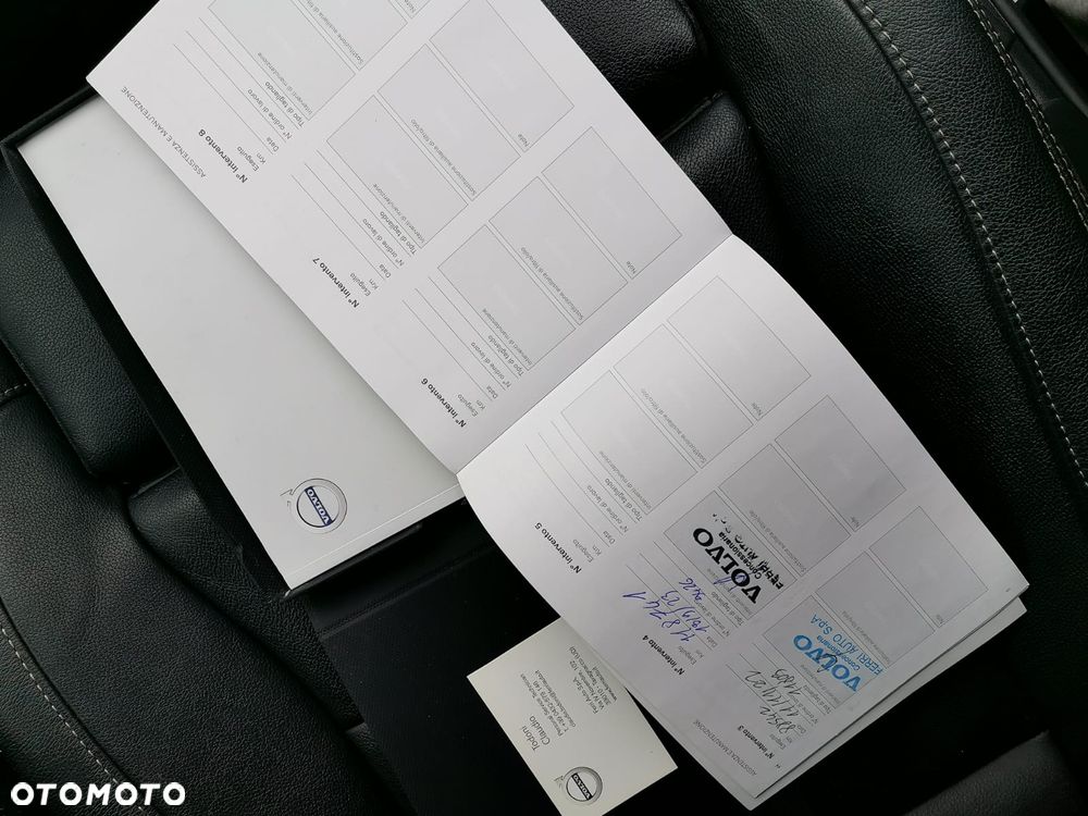 Volvo XC 40 D4 AWD Geartronic R-Design - 13