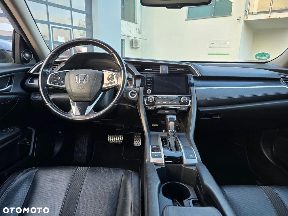 Honda Civic 1.5 i-VTEC Turbo CVT Executive - 29
